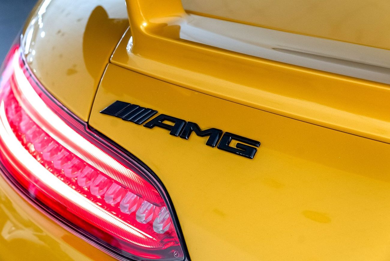 مرسيدس بنز AMG GTR 
