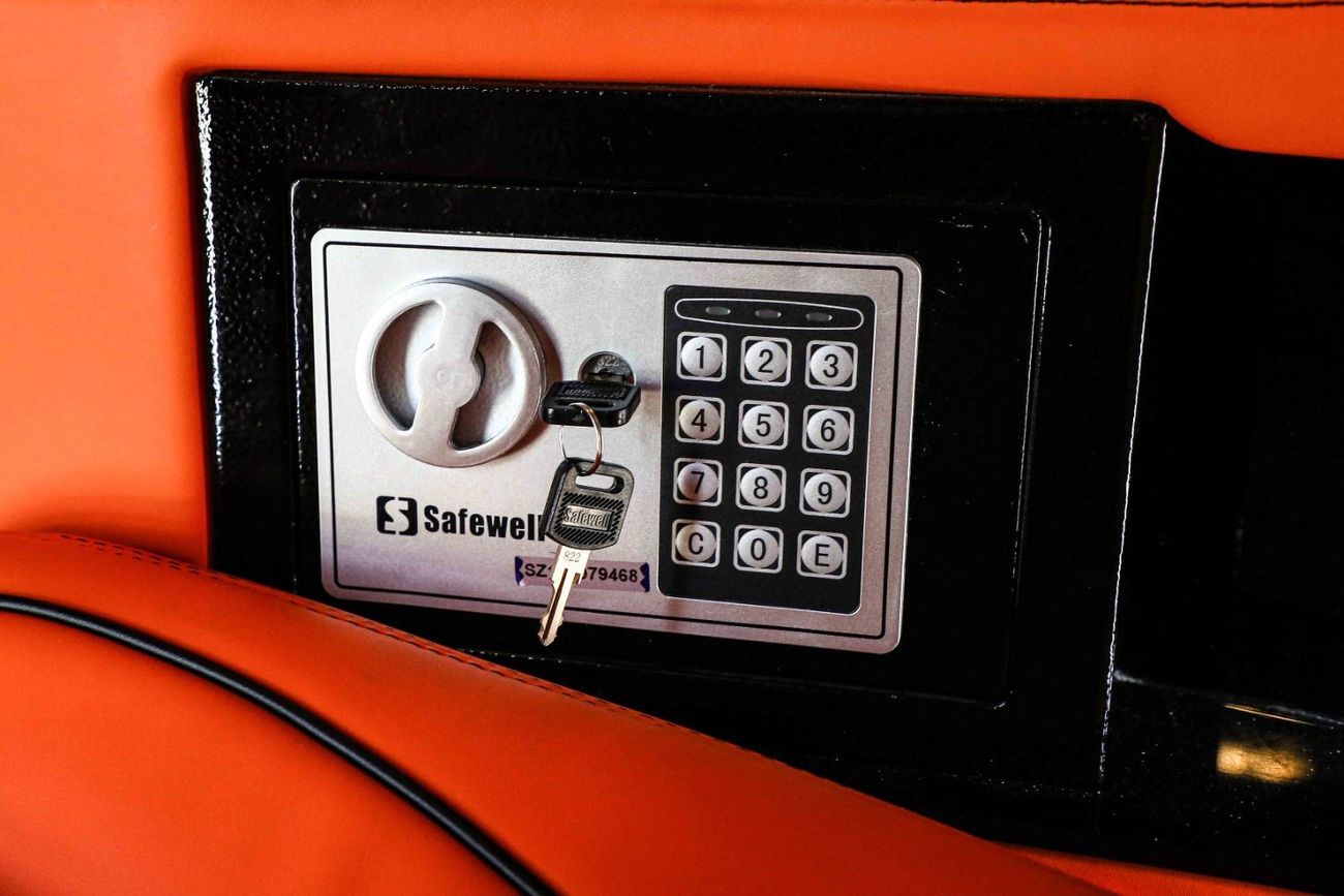 Mercedes Maybach V250 Maybach Brand New 2022 Mercedes Benz V250 4X2 2.0 VIP LUXURY Petrol