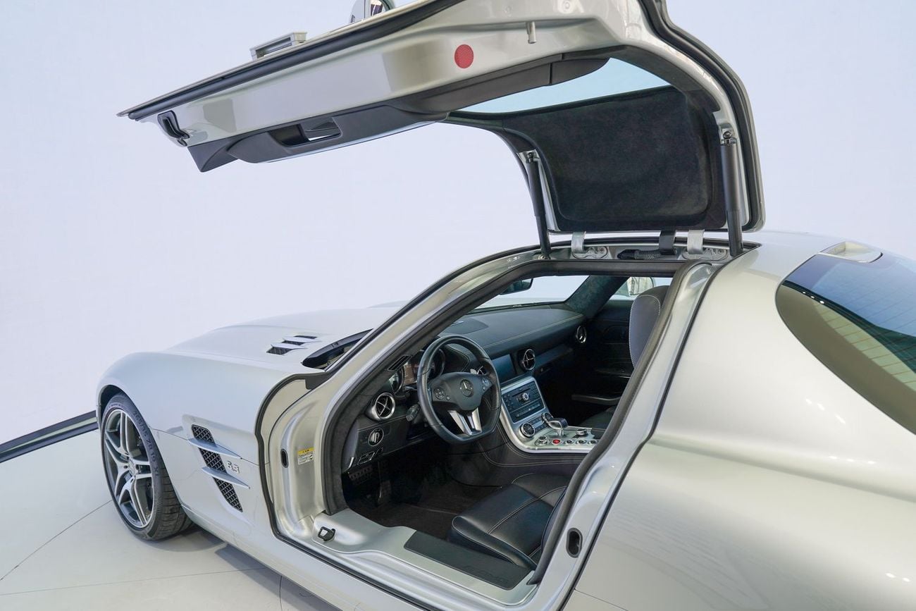 مرسيدس بنز SLS AMG Std 6.2L