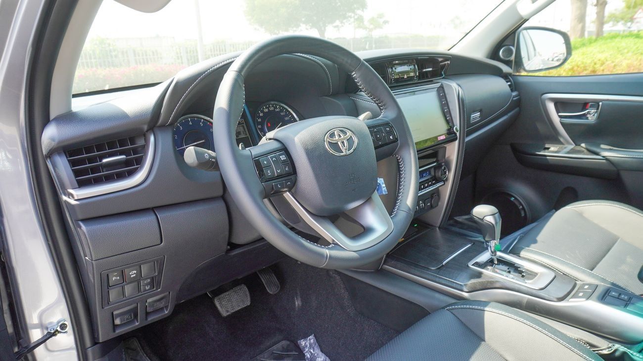 Toyota Fortuner SR5 Plus 4.0L