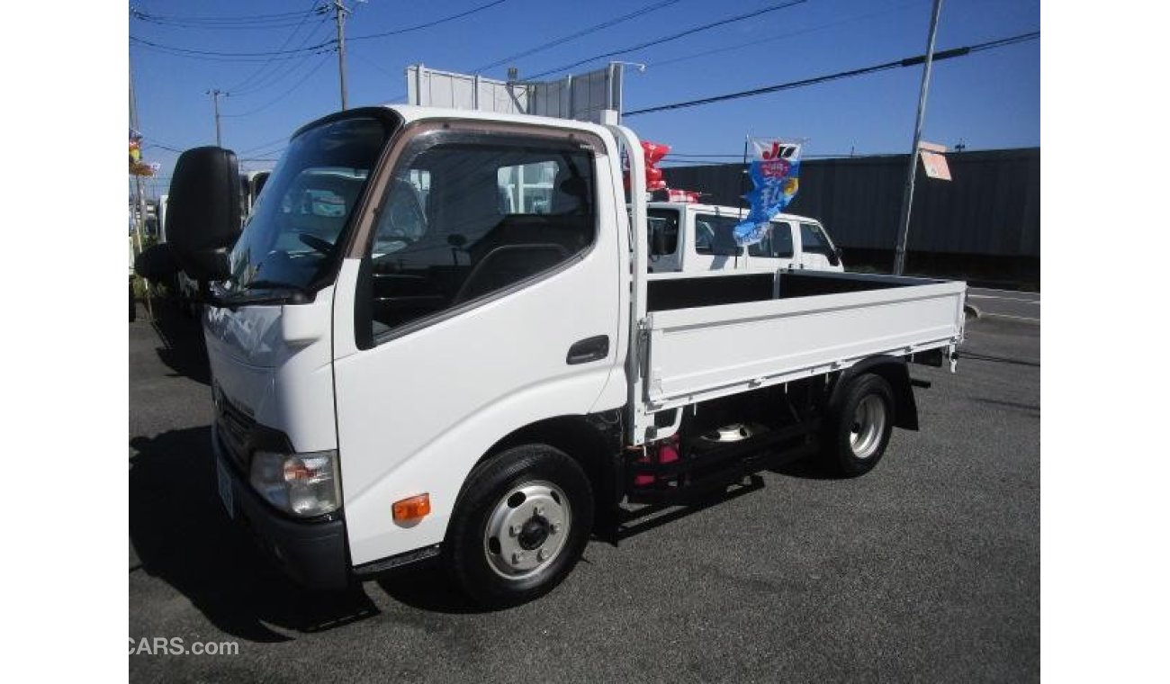 Hino Dutro XZU605M