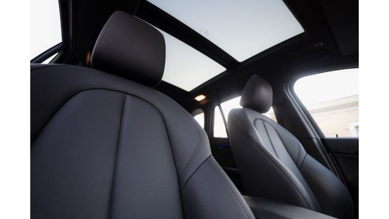 بي أم دبليو X1 BMW X1 xDrive 25i M Sport 2021 GCC under Warranty with Flexible Down-Payment.