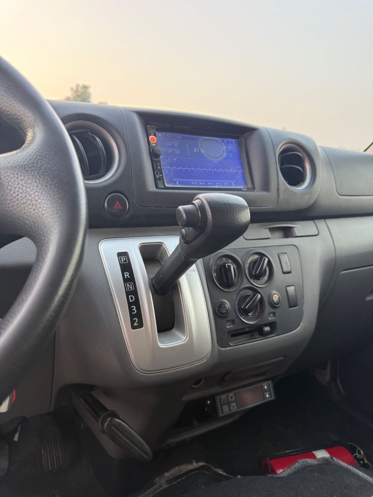 Nissan Urvan STANDARD Nissan Urvan 2021 Automatic
