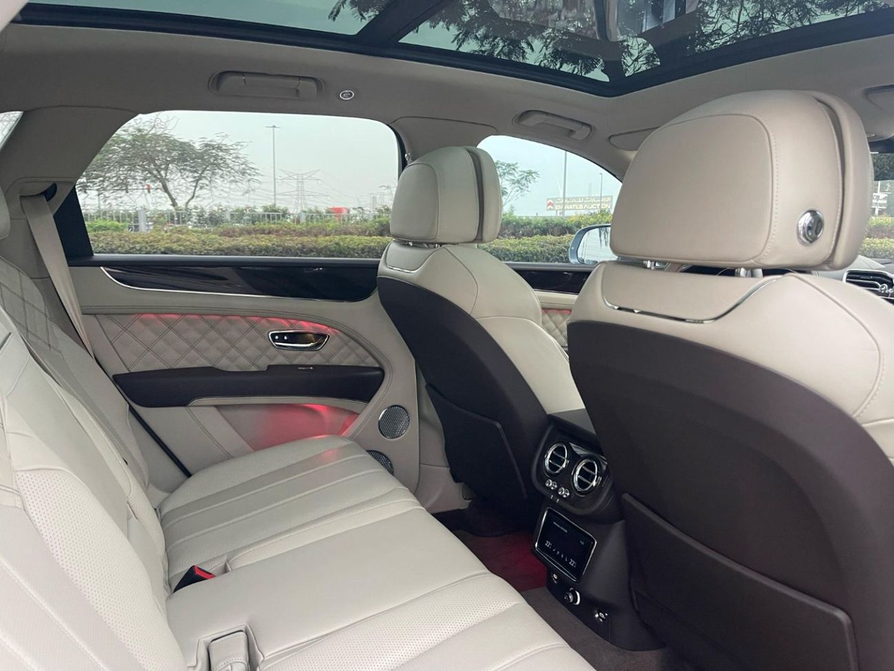 Bentley Bentayga FIRST EDITION