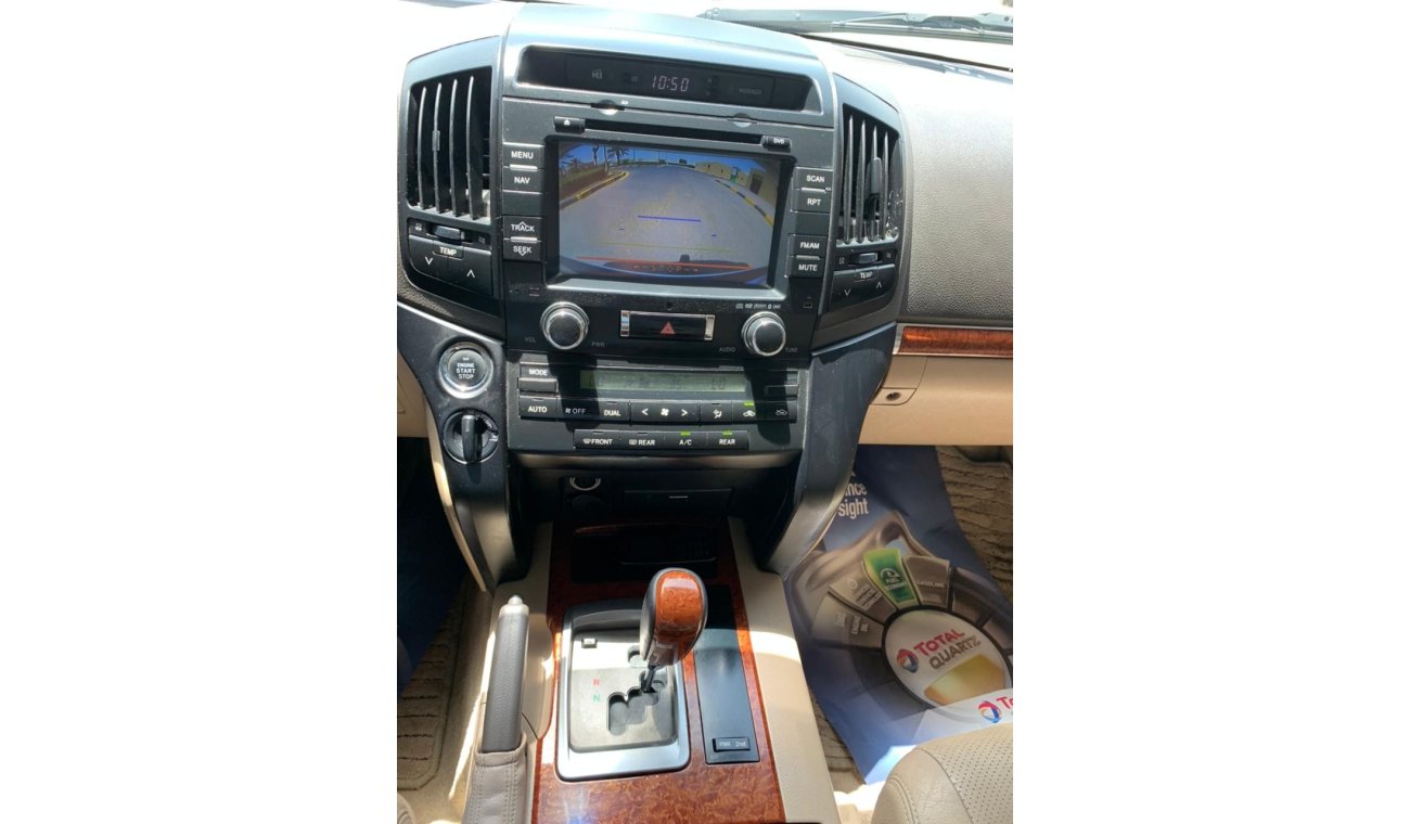 Toyota Land Cruiser Toyota landcruser GXR model2013 V8 g cc full options  km 208,000 pricce 93,000 m00971545994592