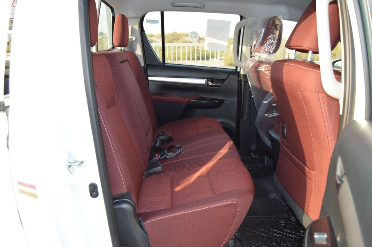 Toyota Hilux Toyota Hilux Pick Up Year: 2025 Color: White