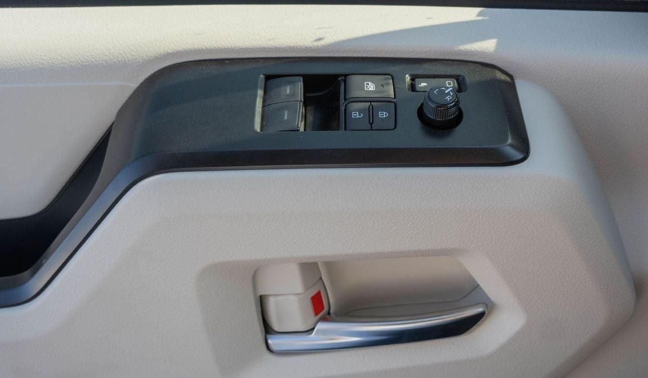 تويوتا هاياس 2025 Toyota Hiace GL 2.8L MT Diesel with Leather Seat