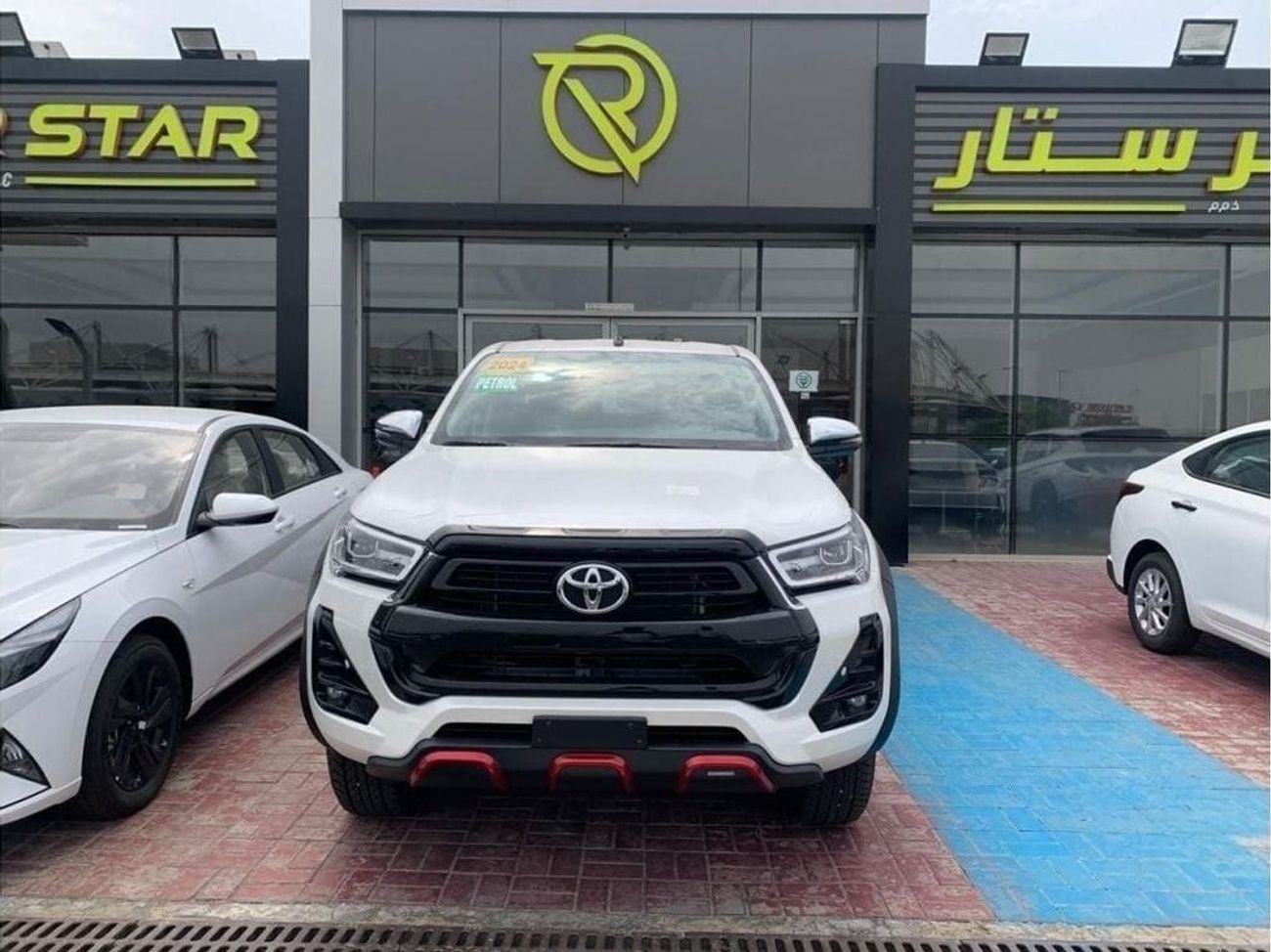 Toyota Hilux 2025 TOYOTA HILUX SR5 4.0L V6 WHITE AND BLACK AVAILABLE