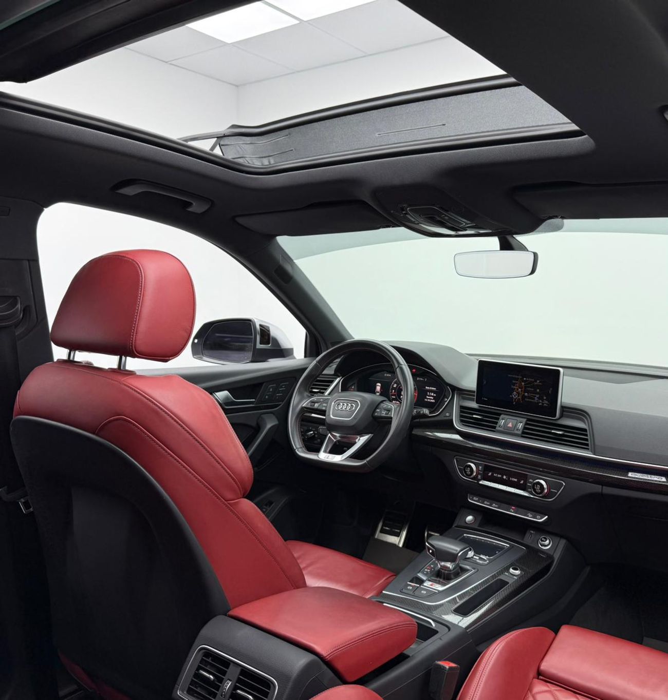 Audi SQ5 2018 Audi SQ5 S-Line, Full Audi Service History, Fully Loaded, Excellent Condition, GCC