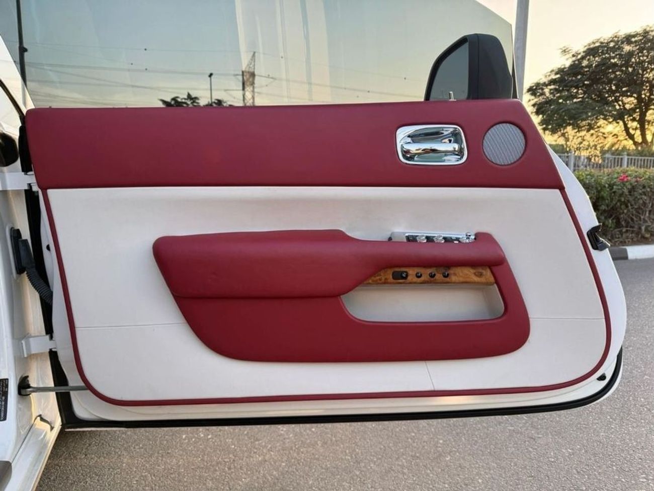 رولز رويس واريث GCC SPEC UNDER WARRANTY AND SERVICE CONTRACT