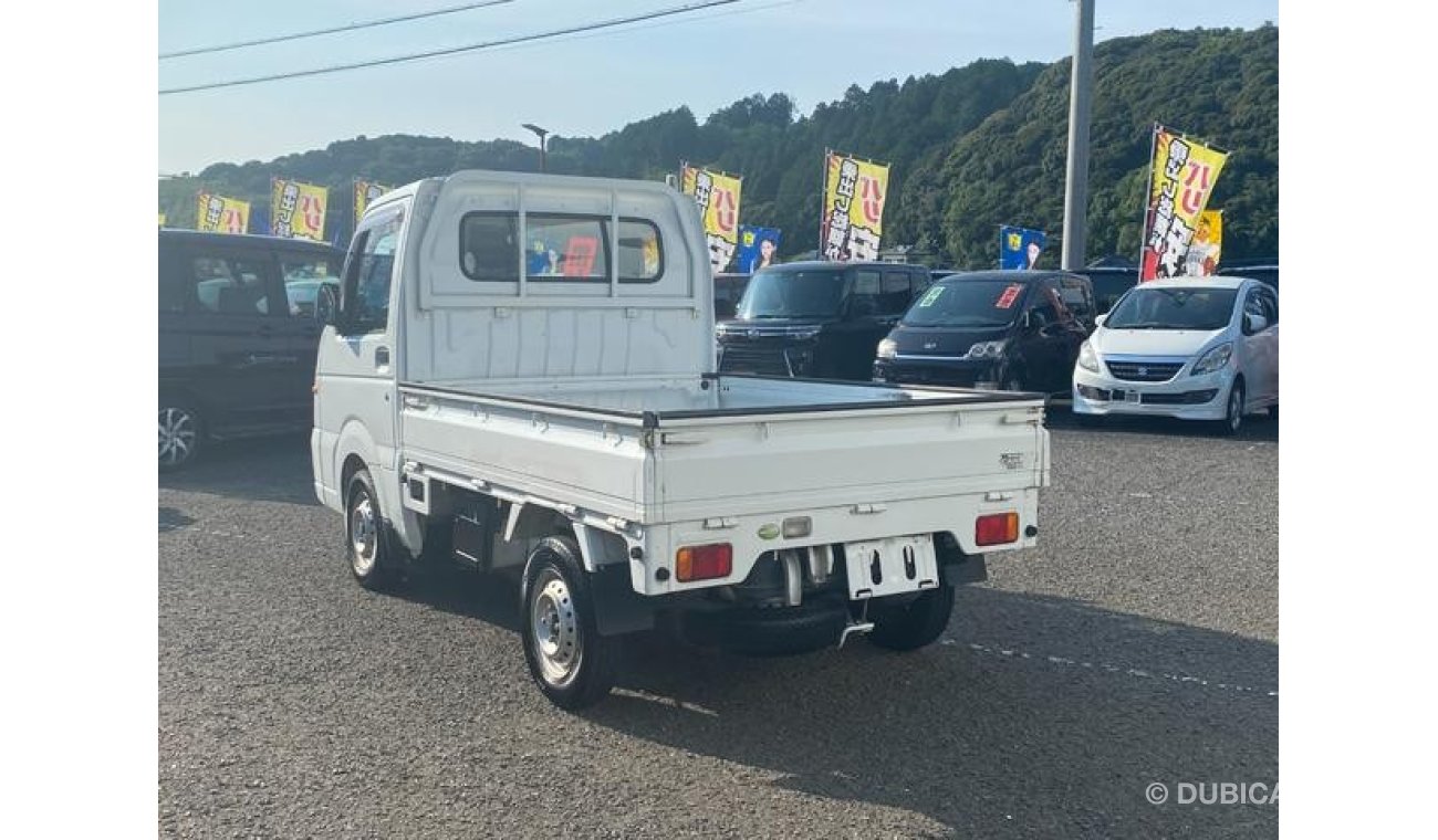 Suzuki Carry DA65T