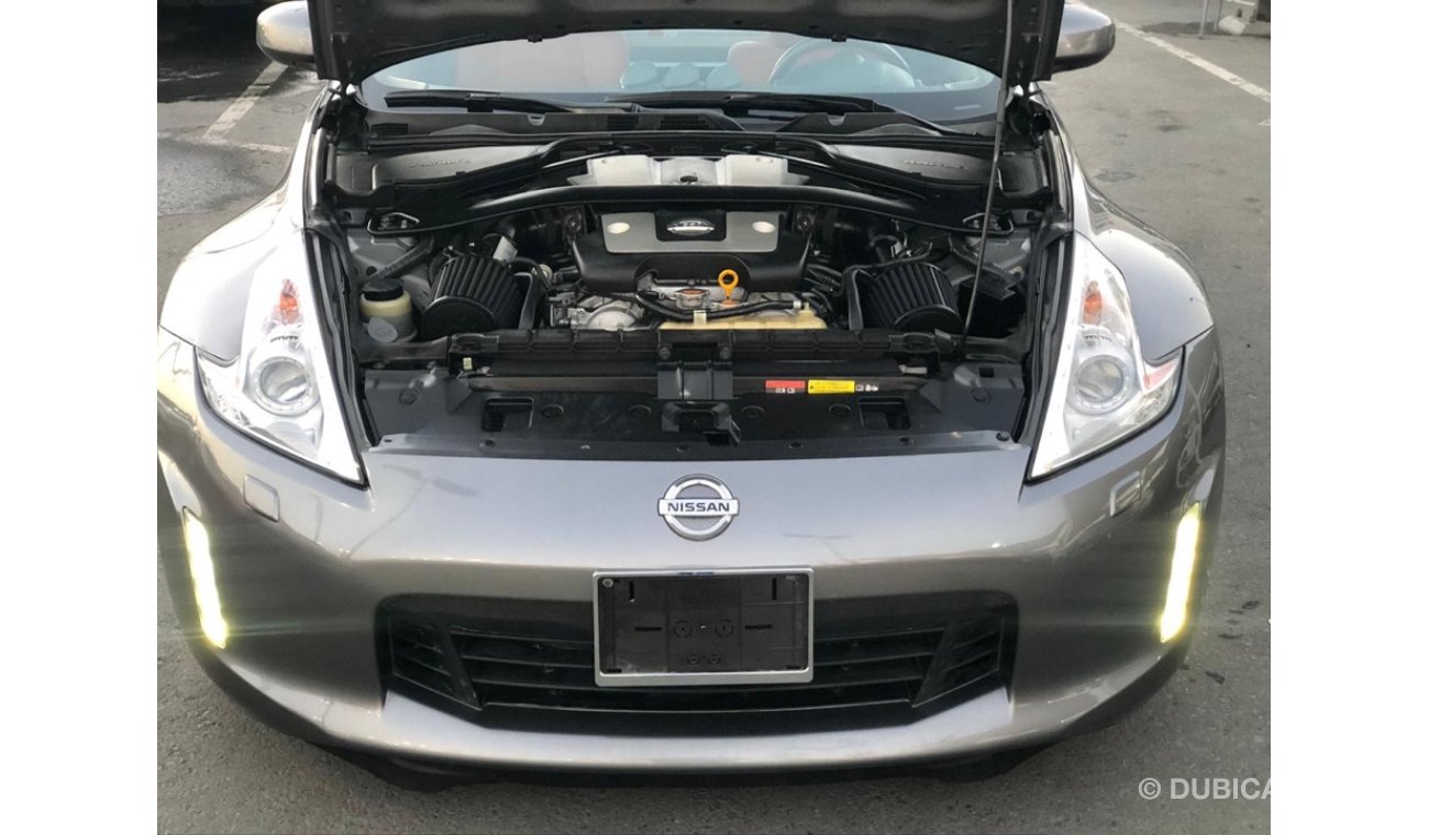Nissan 370Z NissanZ370 model 2016 GCC car prefect condition one owner 2keys