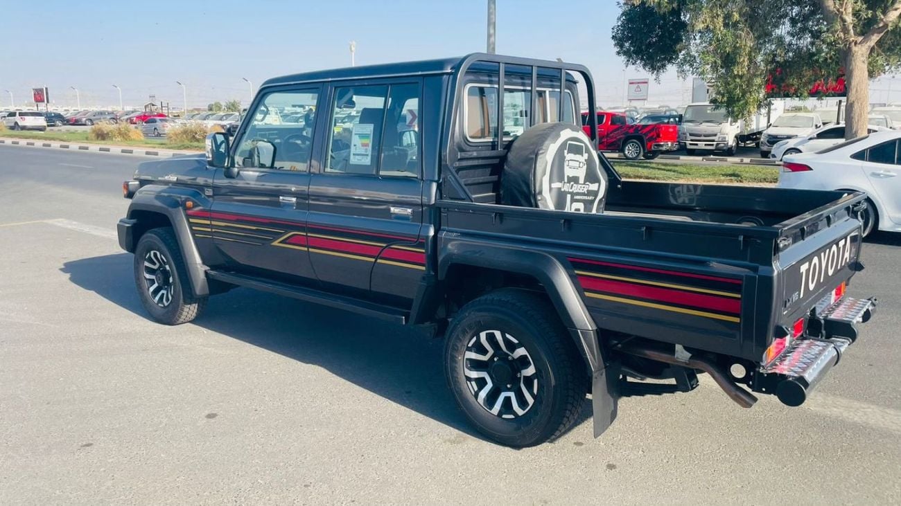 تويوتا لاند كروزر بيك آب LC79 DOUBLE CABIN 70TH ANNIVERSARY 4.0 AUTOMATIC