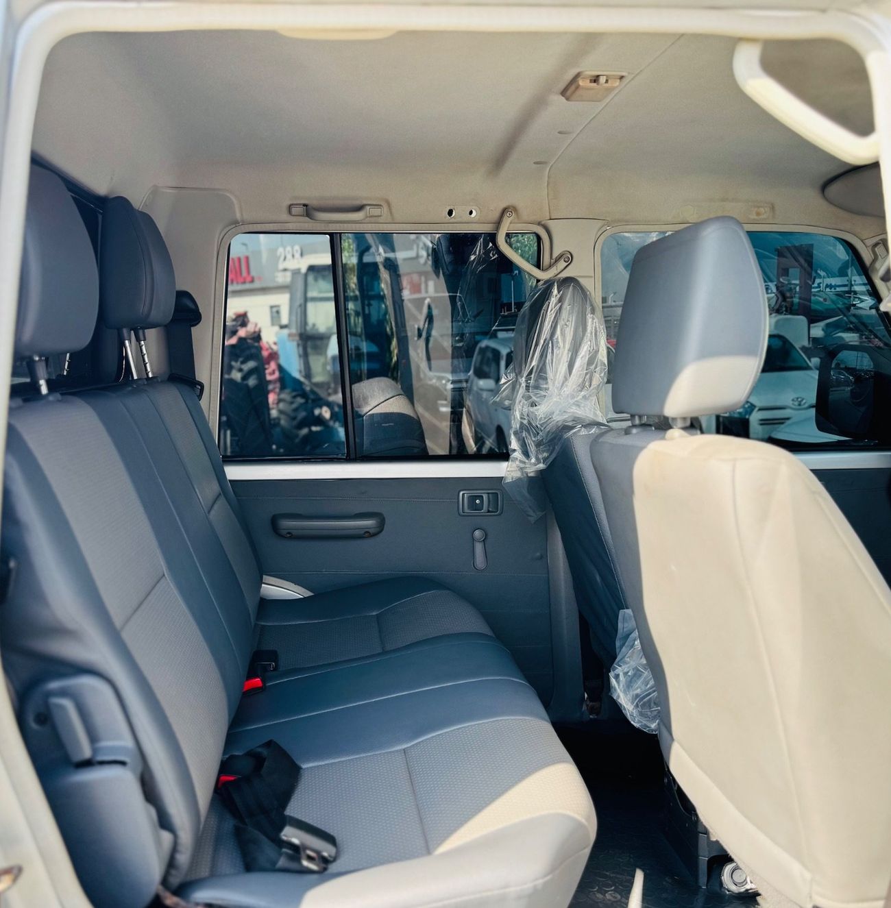 Toyota Land Cruiser Pick Up Land Cruiser double cabin V8