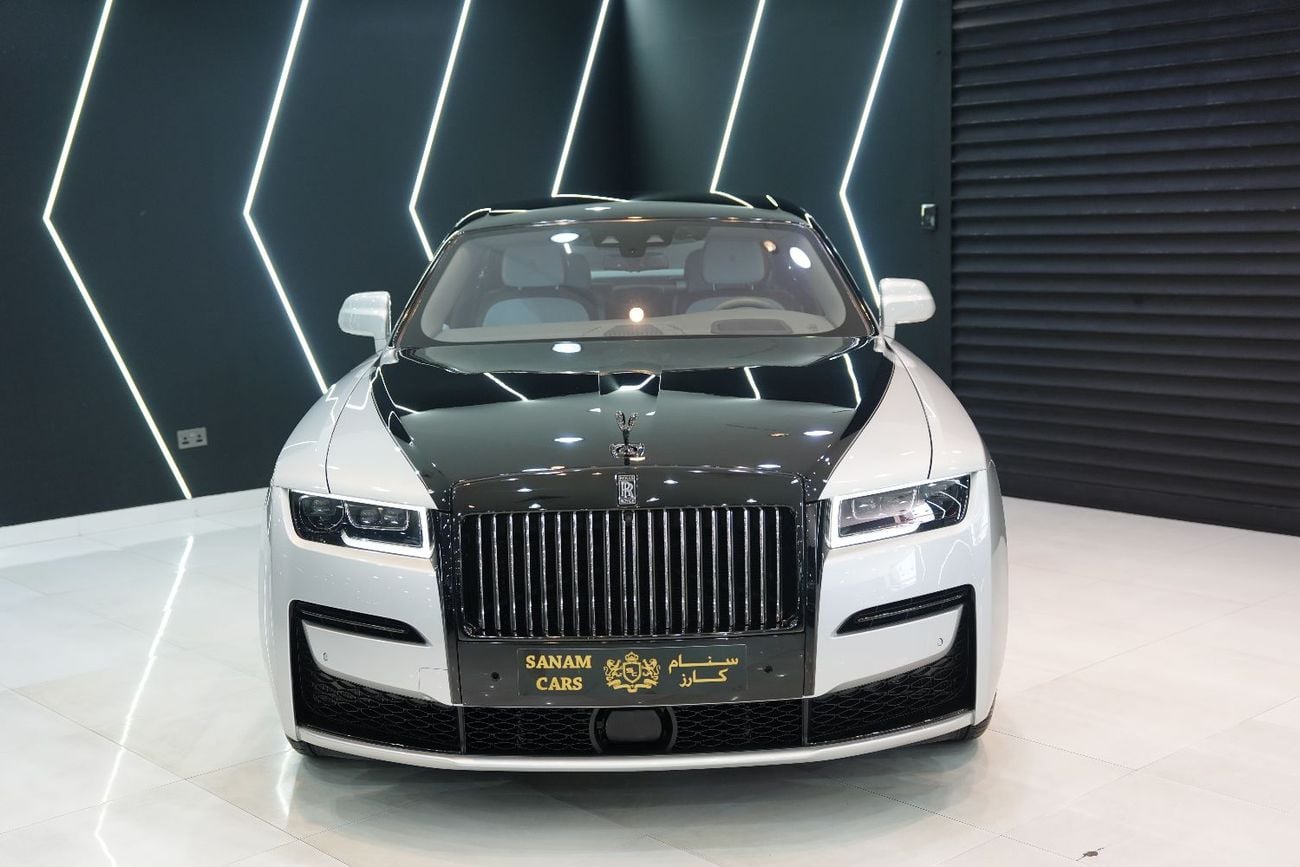 Rolls Royce Ghost Black Badge, Two-Tone, Rear Entertainment, Bespoke Audio, Dealer Warr + Serv!