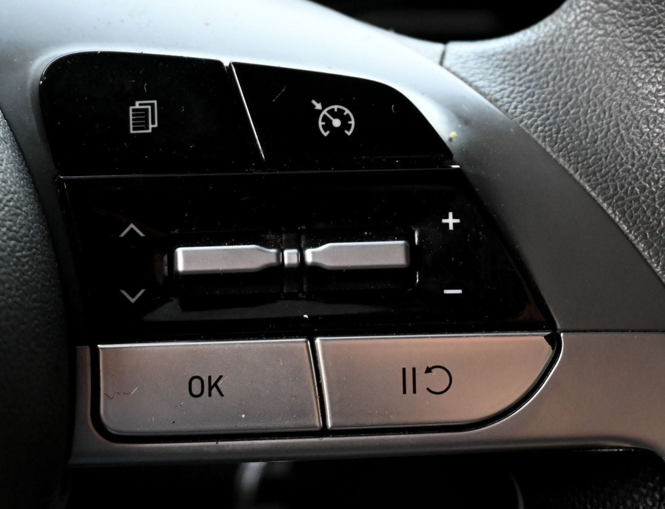 هيونداي إلانترا Smart 1.6L