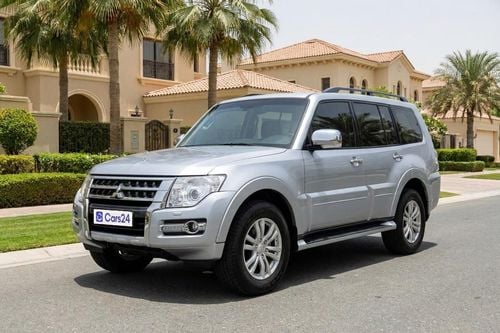 ميتسوبيشي باجيرو GLS HIGHLINE كارس24 هي سوق ضخم للسيارات المستعملة موثوق ومضمون ٪كارس24 هي سوق ضخم للسيارات المستعملة موثوق ومضمون