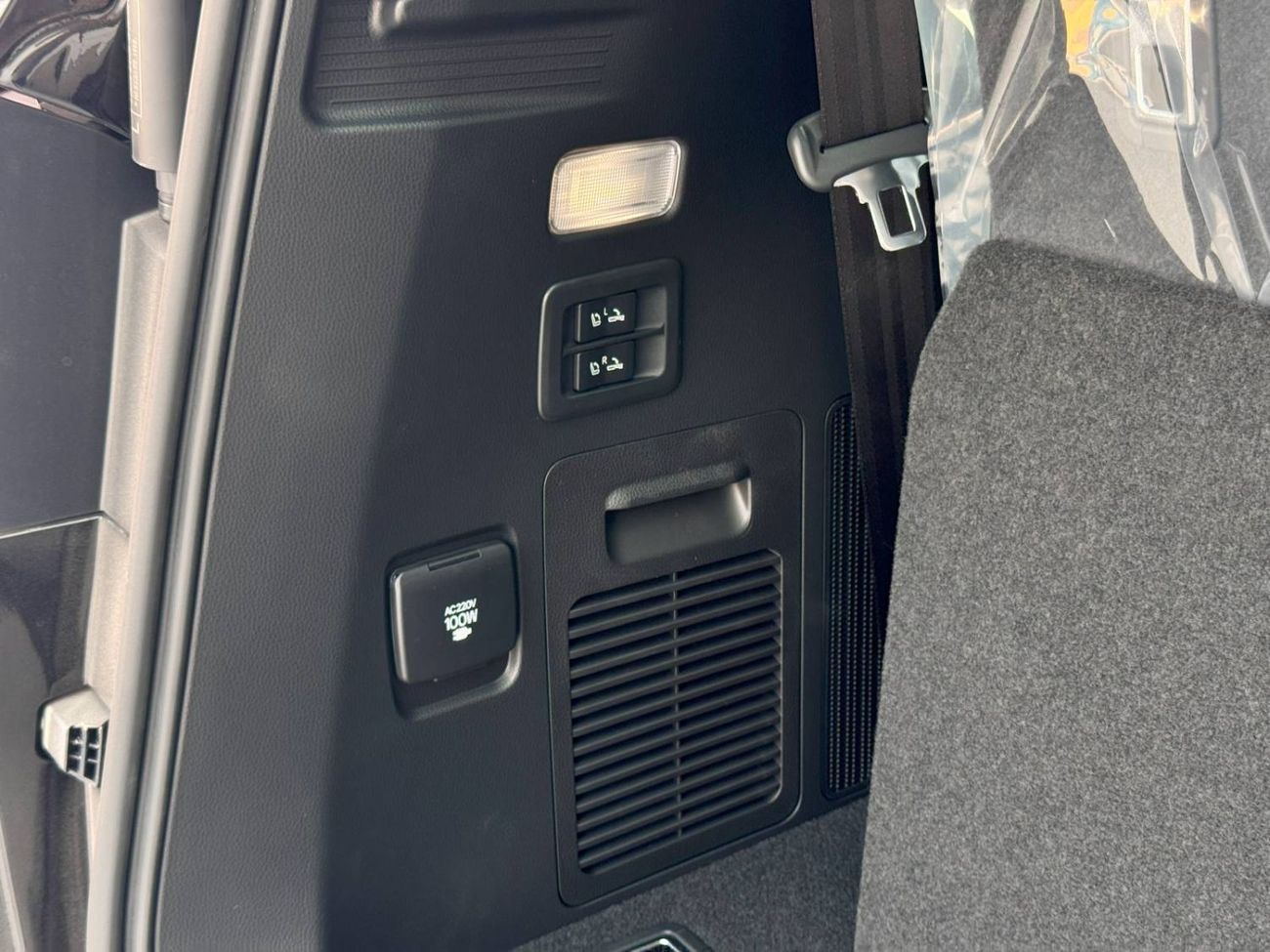 تويوتا لاند كروزر VX 3.3L