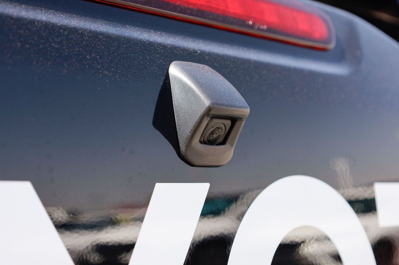 Toyota Hilux LHD - TOYOTA HILUX 2.4L DIESEL 4WD DOUBLE CAB GLX HIGH AUTO