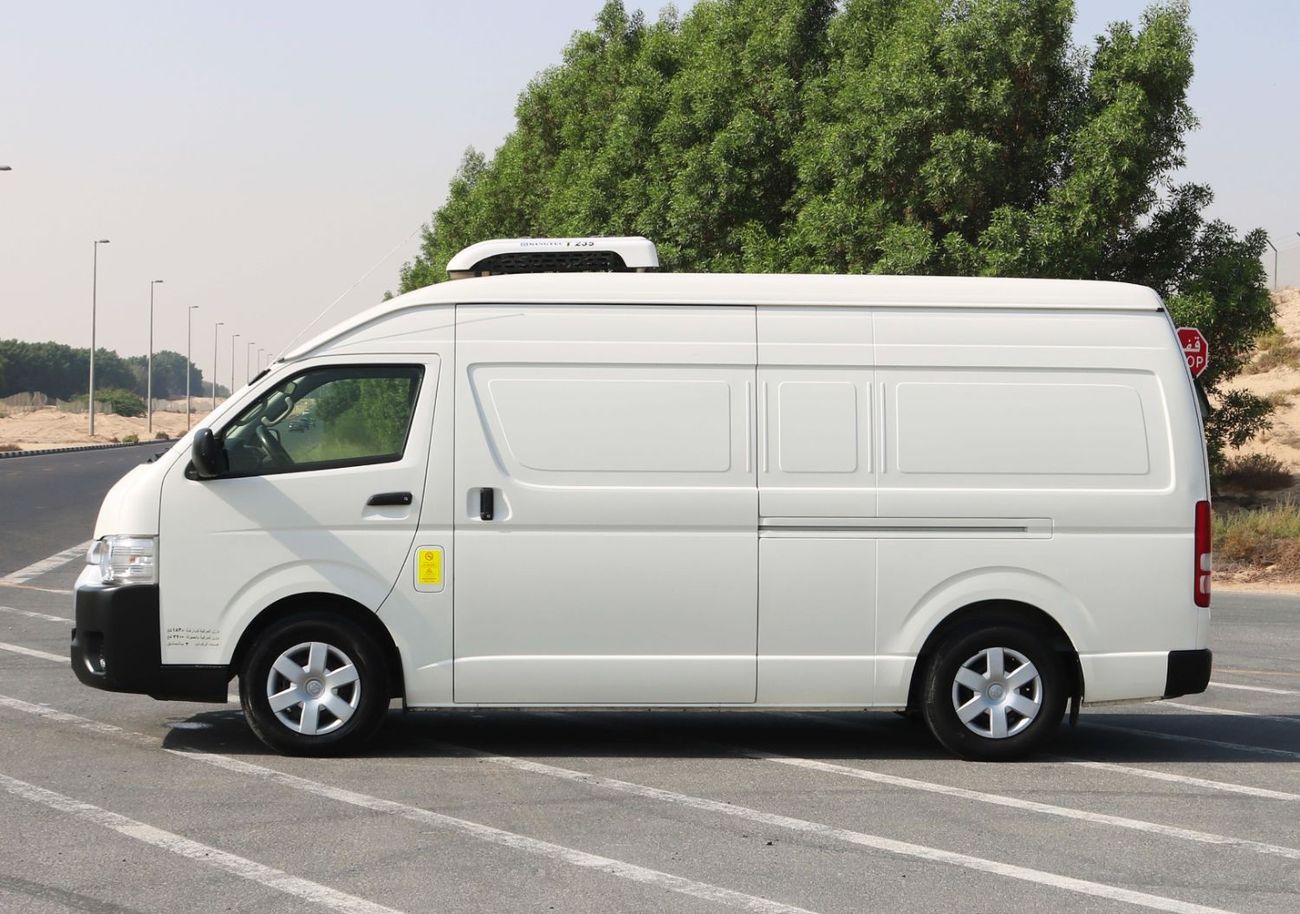 Toyota Hiace 2019 |  GLS CHILLER HIROOF DELIVERY VAN WITH GCC SPECS AND EXCELLENT CONDITION