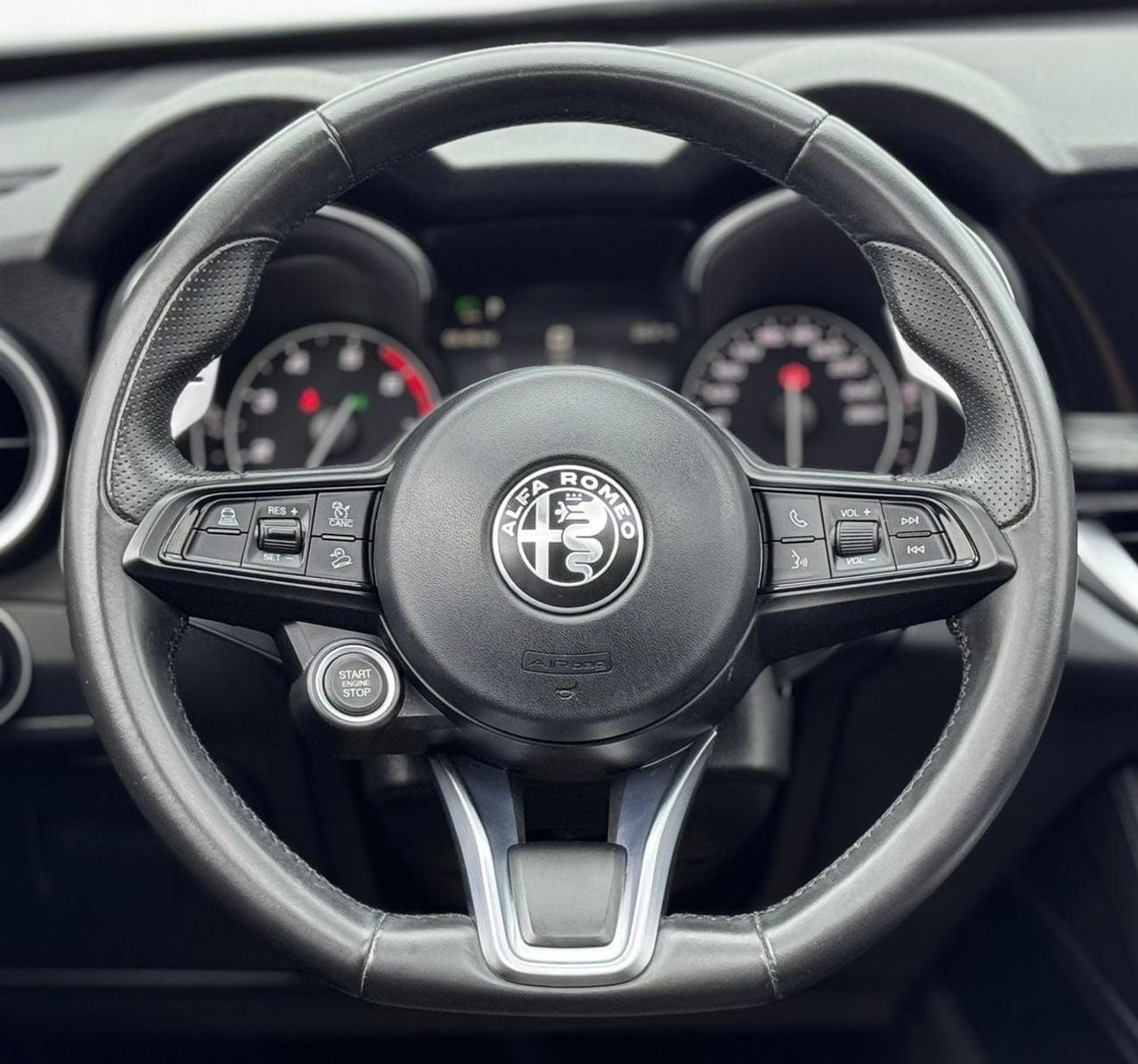 ألفا روميو ستيلفيو Super 2.0L