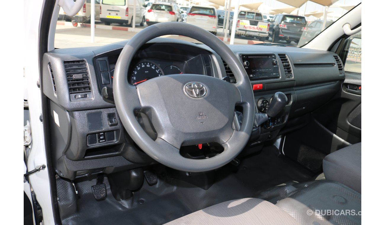 Toyota Hiace STANDARD ROOF BUS WITH GCC SPEC