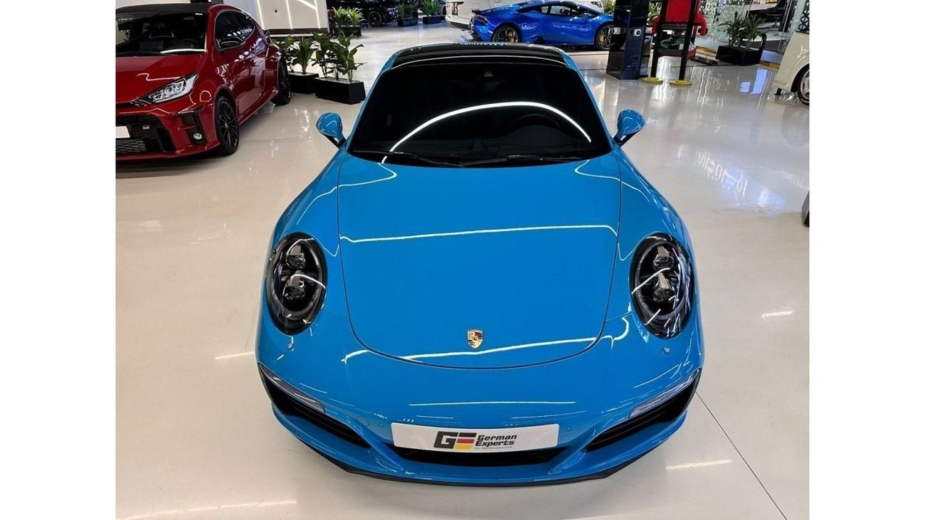 بورش 911 كاريرا 4