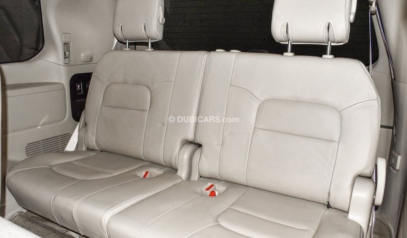 Toyota Land Cruiser GXR V8