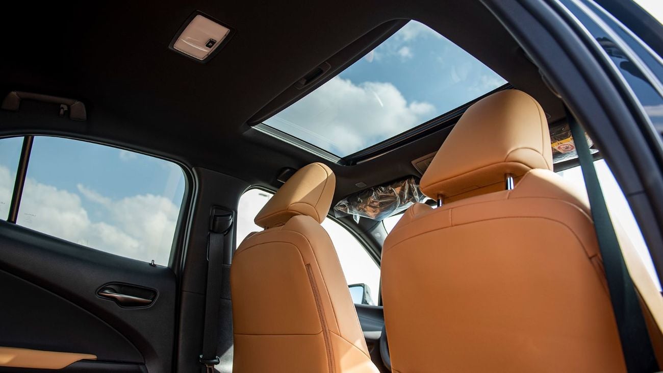 Lexus UX250h STD (NON GCC) LEXUS UX250H | 2-YEAR WARRANTY + SERVICE AVAILABLE | IN-HOUSE FINANCING | 0% DOWNPAYME