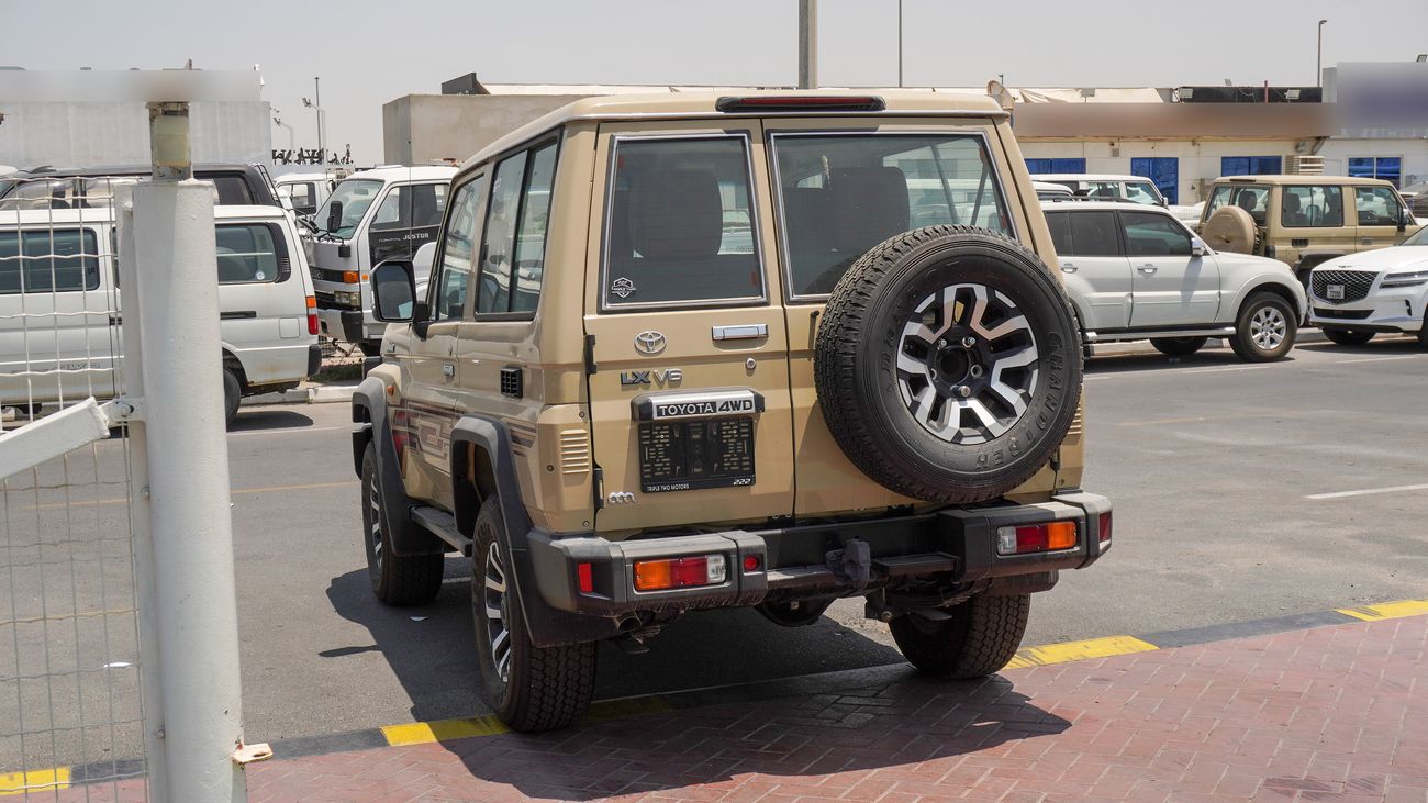 Toyota Land Cruiser 70 LX 4.0L V6 A/T