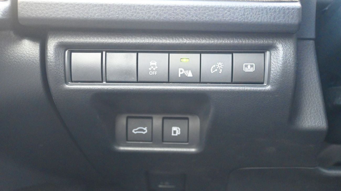 Toyota Camry E 2.5L Toyota Camry E-Plus 2.5L Hybrid, Model 2025, Color White