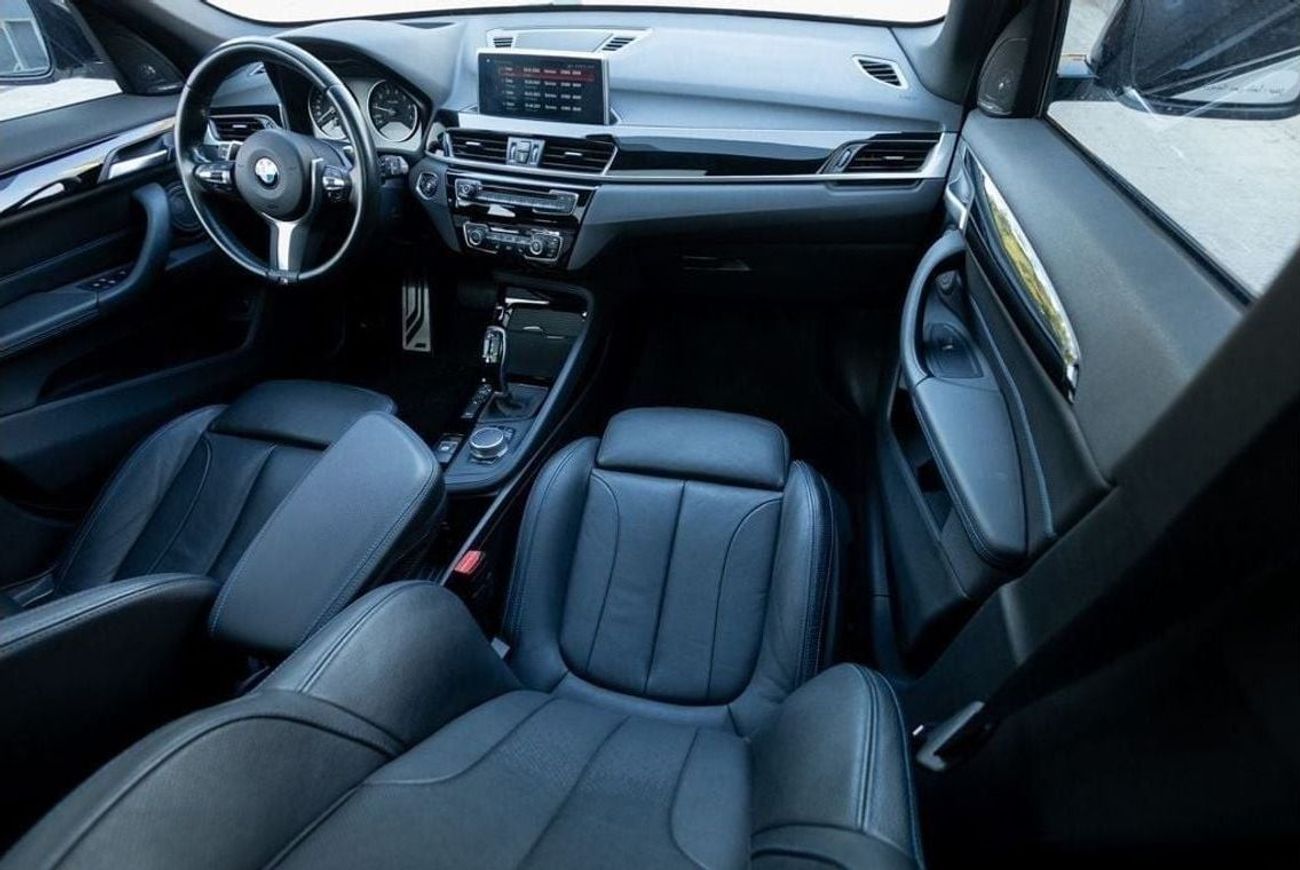 بي أم دبليو X1 xDrive 25i M Sport 2.0L BMW X1 xDrive25i M-Sport 2018 GCC under Agency Warranty with Flexible Down-P