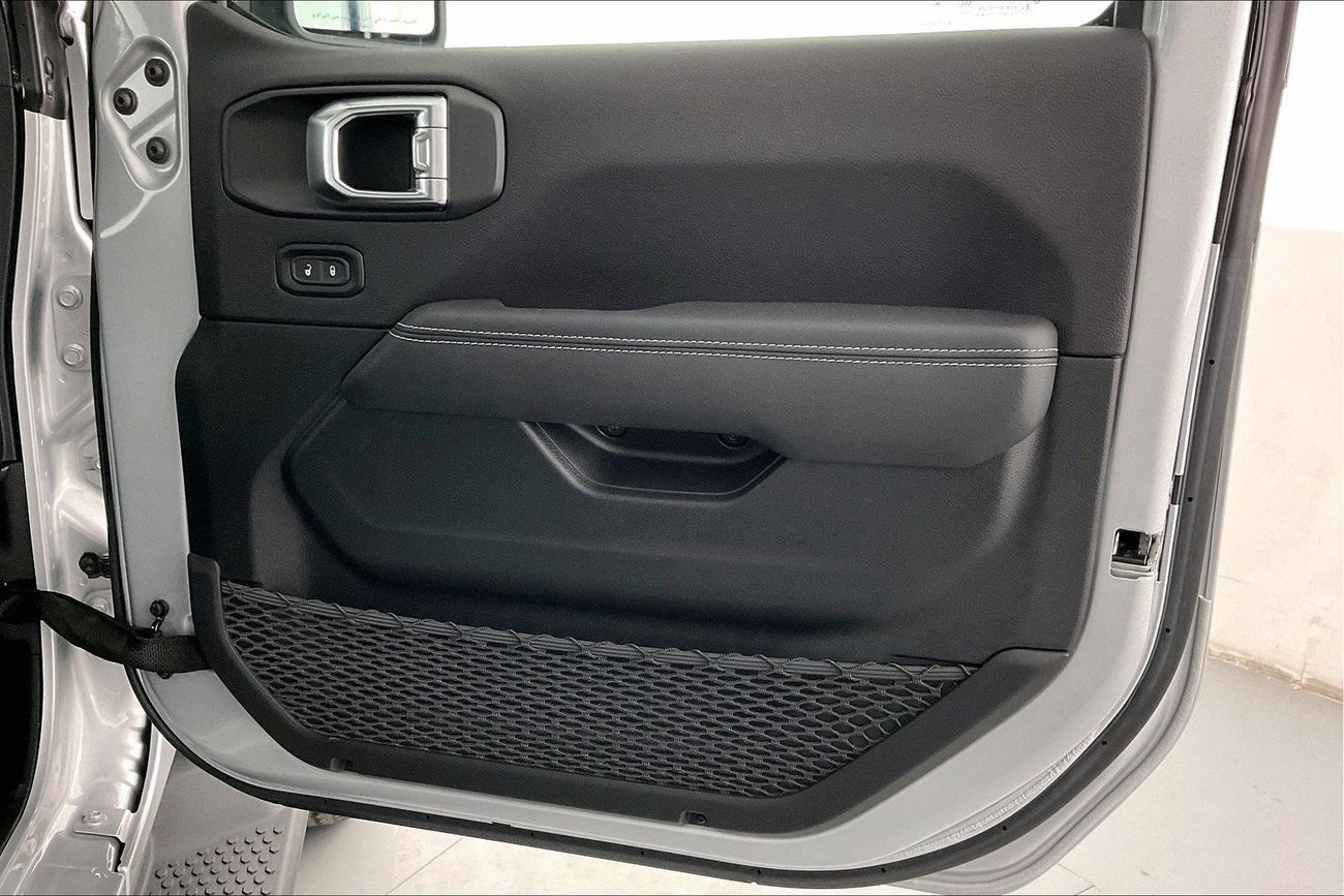 Mercedes-Benz CLS 350 Premium+ (AMG Package) | 1 year free warranty | 0 Down Payment