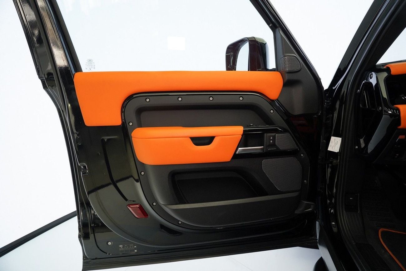 Land Rover Defender 90 HSE P400 URBAN