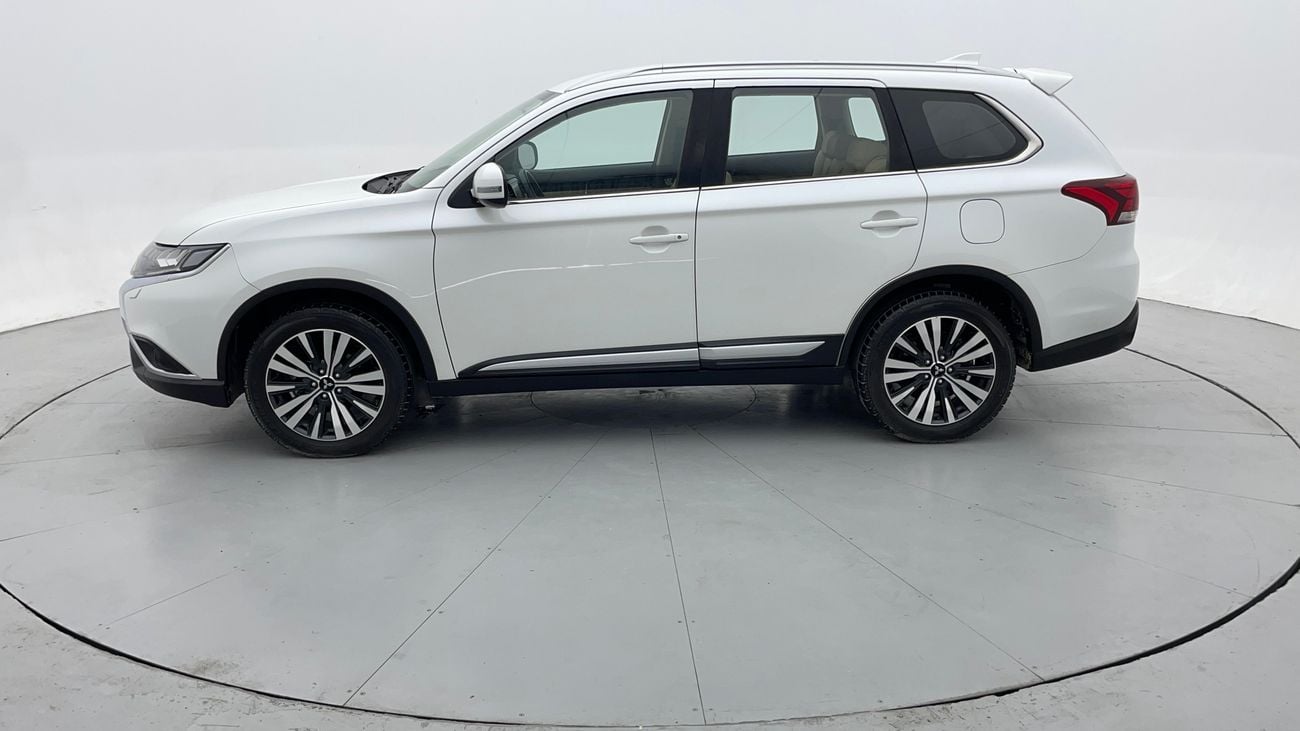 ميتسوبيشي آوتلاندر GLS MID 3 | بدون دفعة مقدمة | اختبار قيادة مجاني للمنزل