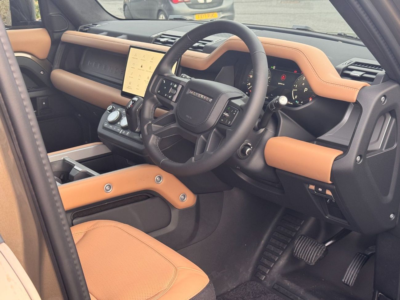 Land Rover Defender 130 D350 Diesel Mild Hybrid X-Dynamic HSE RIGHT HAND DRIVE