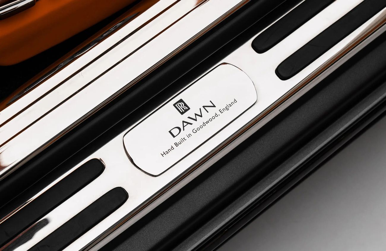 رولز رويس داون 6.6L V-12 Twin-Turbocharged Engine