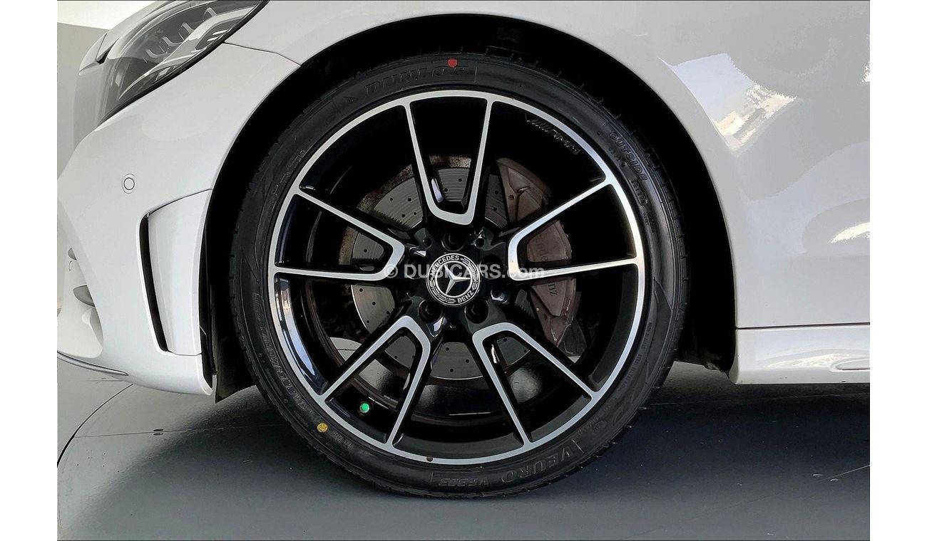 Mercedes-Benz C 200 Premium (AMG Line)