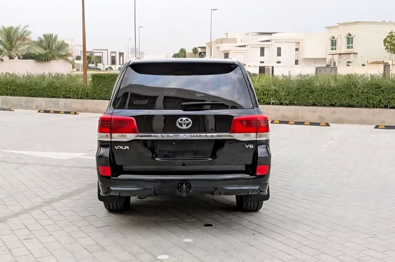 تويوتا لاند كروزر VXR LHD 4.5L 1VD-FTV V8 Diesel Engine Automatic Gear 4WD 7 Seats 5 Doors