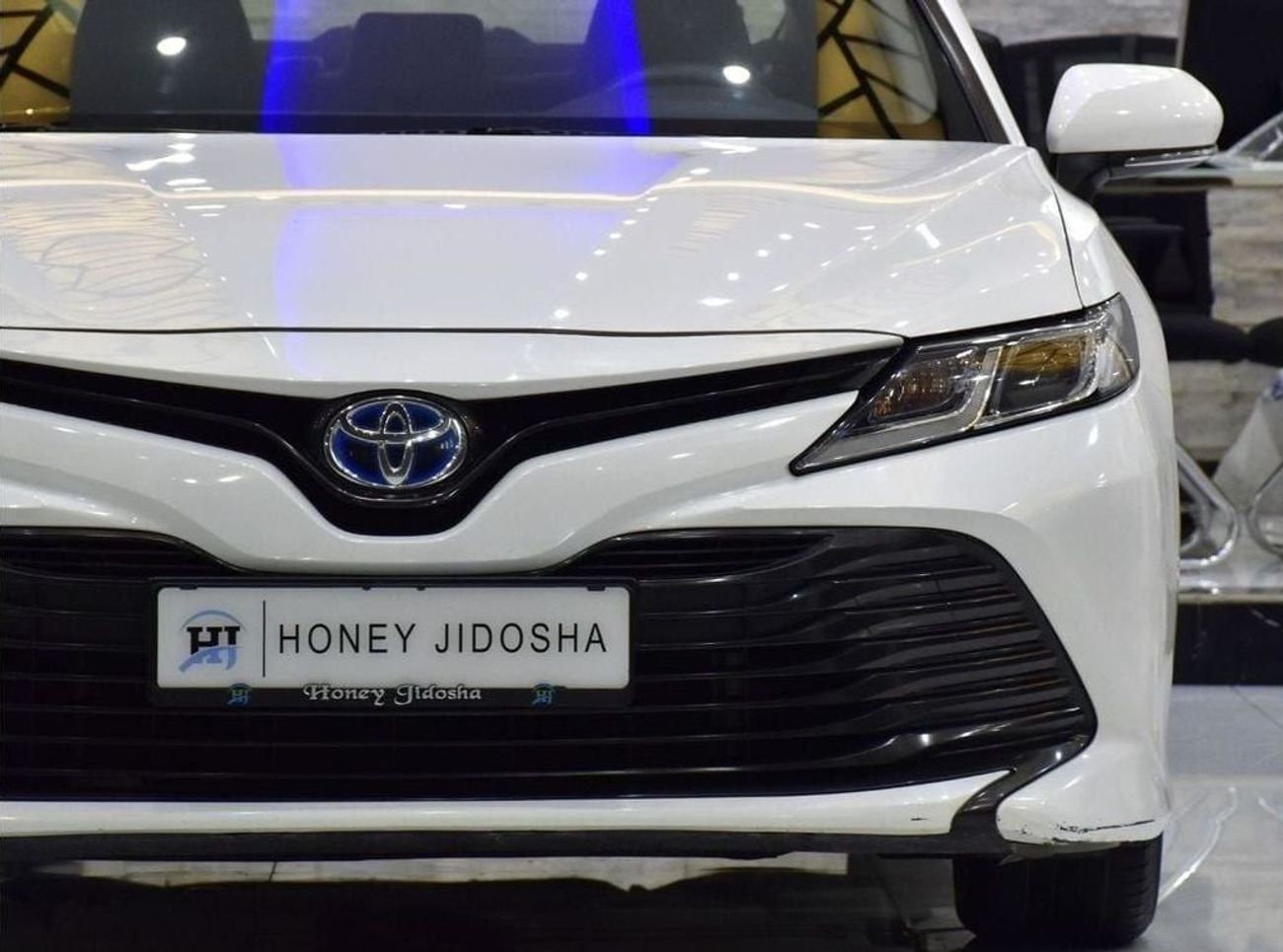 تويوتا كامري EXCELLENT DEAL for our Toyota Camry LE Hybrid ( 2019 Model ) in White Color GCC Specs