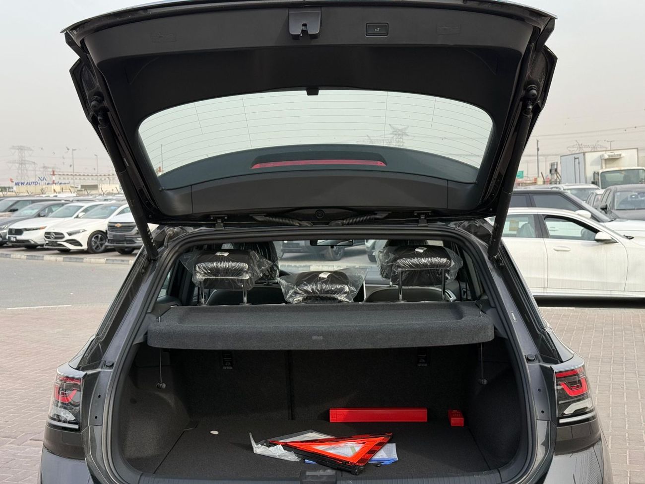 فولكس واجن T ROC 300 TSI 1.5L Turbo Petrol 2025 Export Price @ 73,000 AED