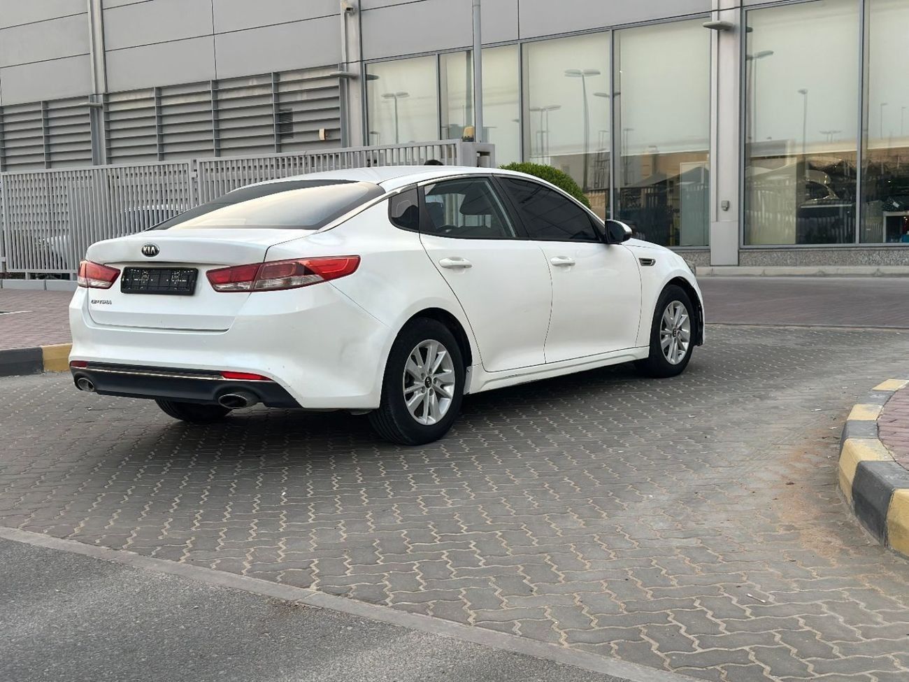 Kia Optima EX 2.4L (185 HP)