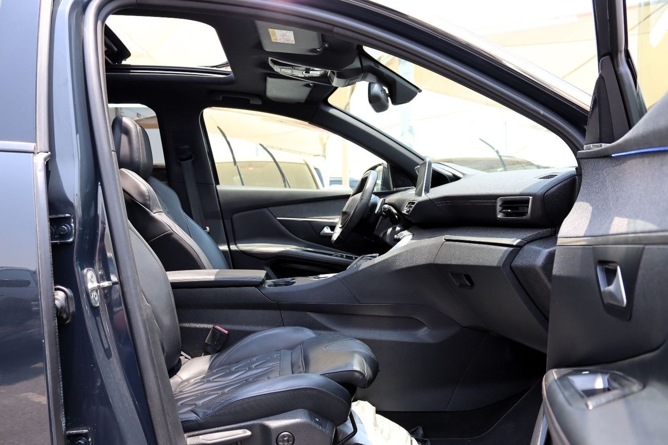 Peugeot 3008 GT Line ACCIDENTS FREE - GCC - FULL OPTION - GTLINE ENGINE 1600 CC - PERFECT CONDITION INSIDE OUT