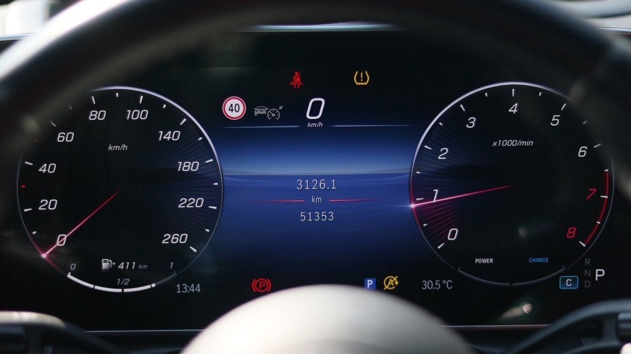 مرسيدس بنز C 200 L Premium 2.0L | Complete Service History | Zero Downpayment Support