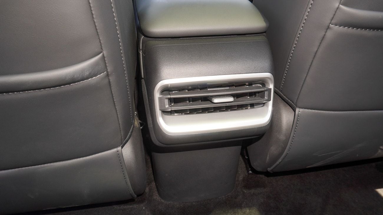 Deepal G318 Brand New Changan Deepal Air Suspension 2024 1.5L 4WD Petrol|Silver/Black|N-DEP-AC-1.5-24| FOR LOCAL