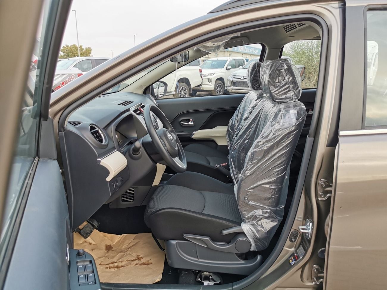 Toyota Rush G CLASS, 1.5L 4CY Petrol, 17" Rims, Front & Rear A/C (CODE # RU15B)