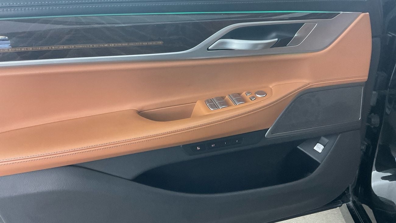 بي أم دبليو 730Li Pure Excellence | upto AED 20,000 Ramadan Discount | شامل الضمان | 0 ﺪﻔﻋﺓ ﺃﻮﻟﻯ