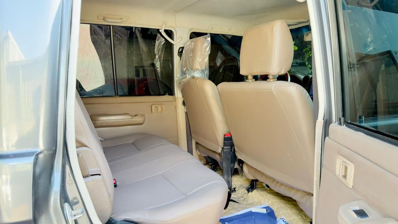 Toyota Land Cruiser Pick Up DOUBLE CABIN PICKUP | 2013 | LHD | 4.0L PETROL ENGINE | FACELIFTED TO 2025 MODEL | POWER WINDOWS | G