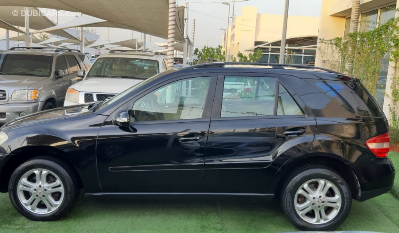 مرسيدس بنز ML 350 خليجى رقم واحد - فتحة - جلد - رنجات - بحالة ممتازة لاتحتاج لاى مصاريف