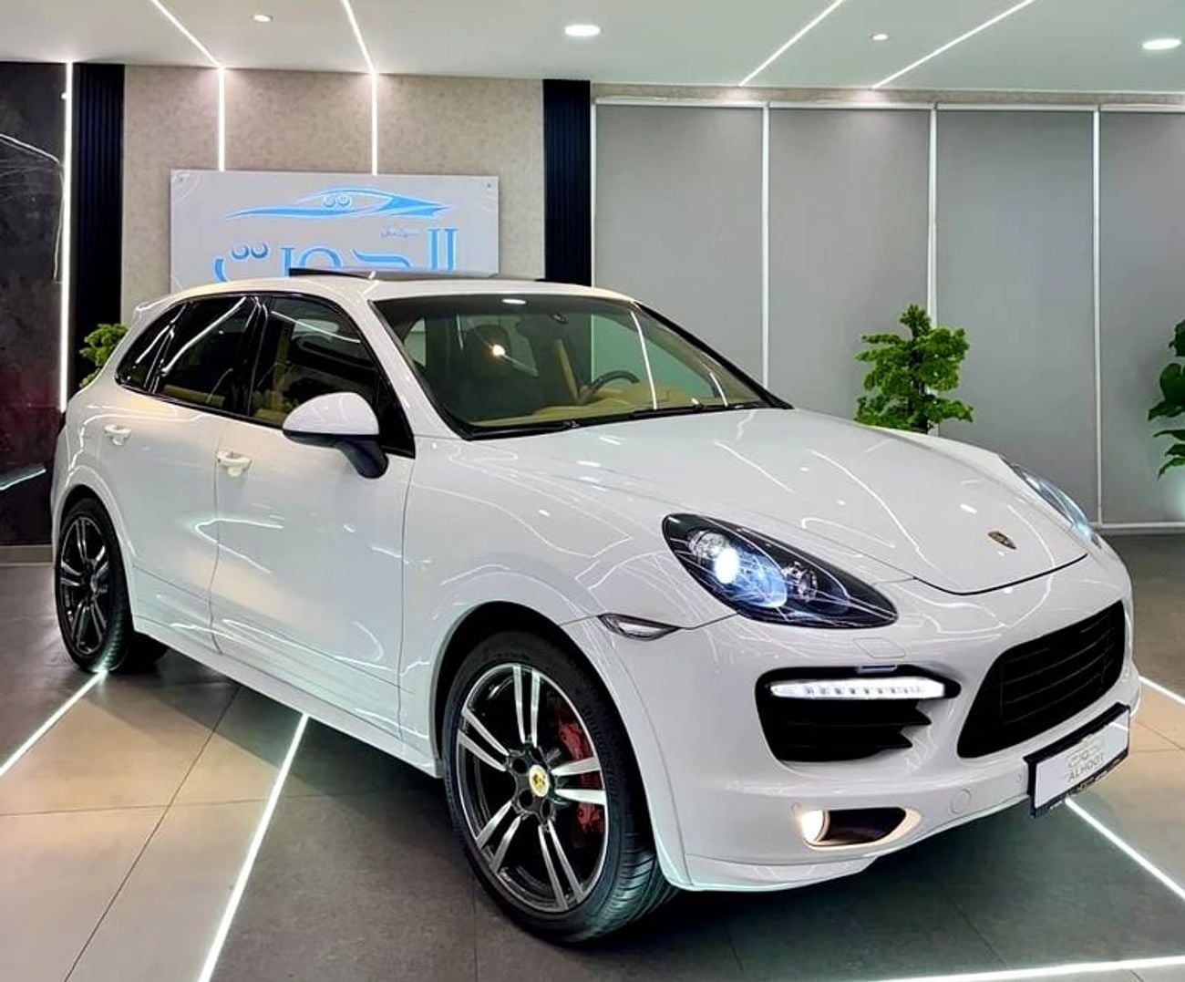 بورش كايان GTS AMAZING GTS V8 || GCC || FULLY LOADED || PERFECT CONDITION || RADAR